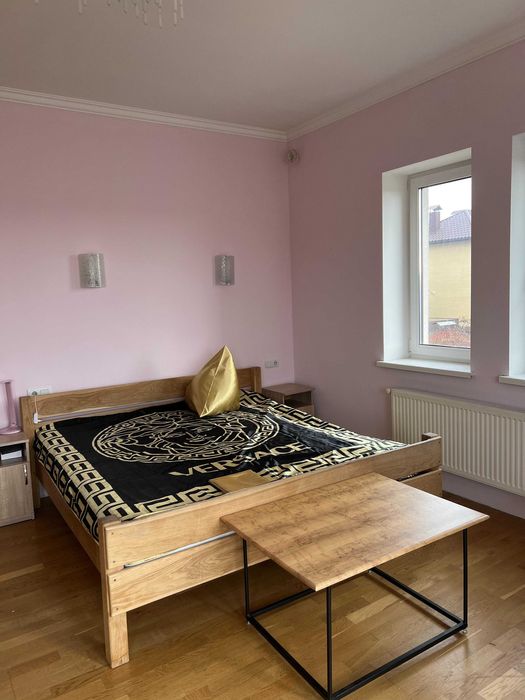 Продаж двоповерхового будинку вул. Надпільна