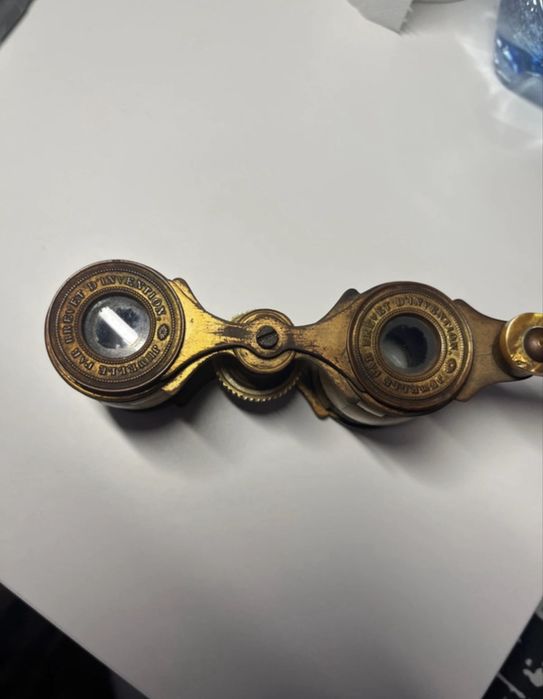 Lornetka teatralba z IX-XX wieku