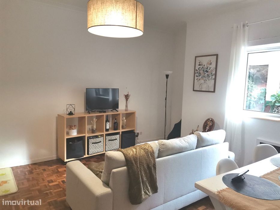 Apartamento T3 com varanda e jardim