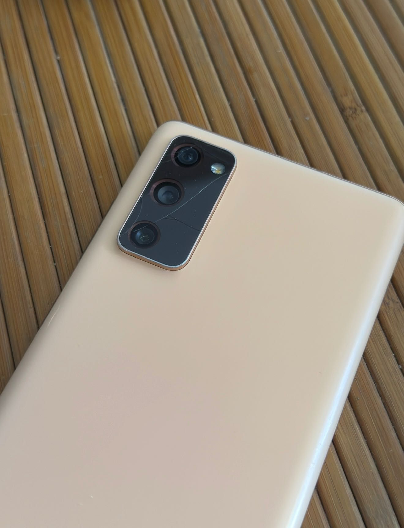 Samsung S20 FE - pomarańczowy