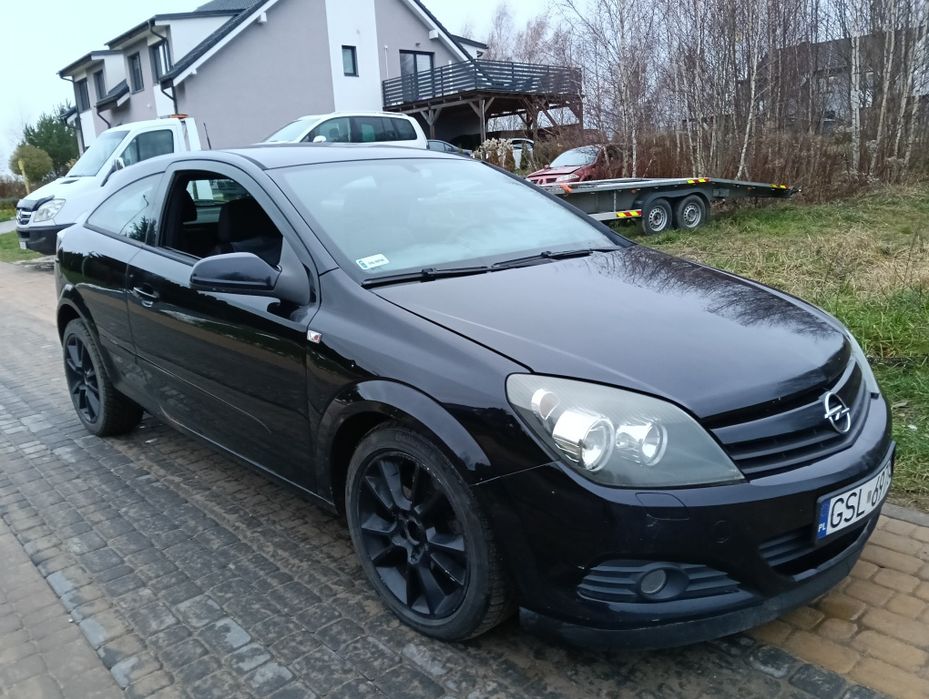 Opel Astra H GTC 1.9 CDTI 2005r