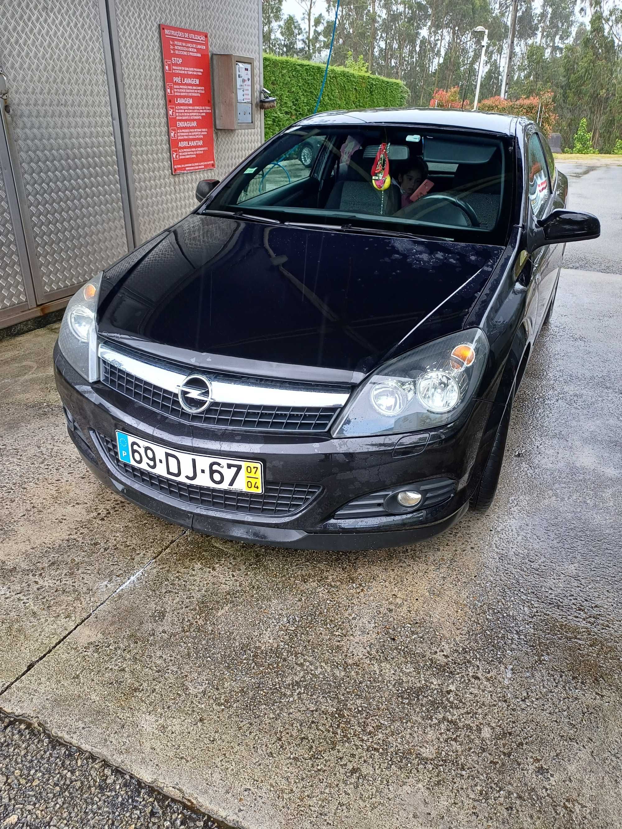 Opel Astra GTC 1.3 CDTI