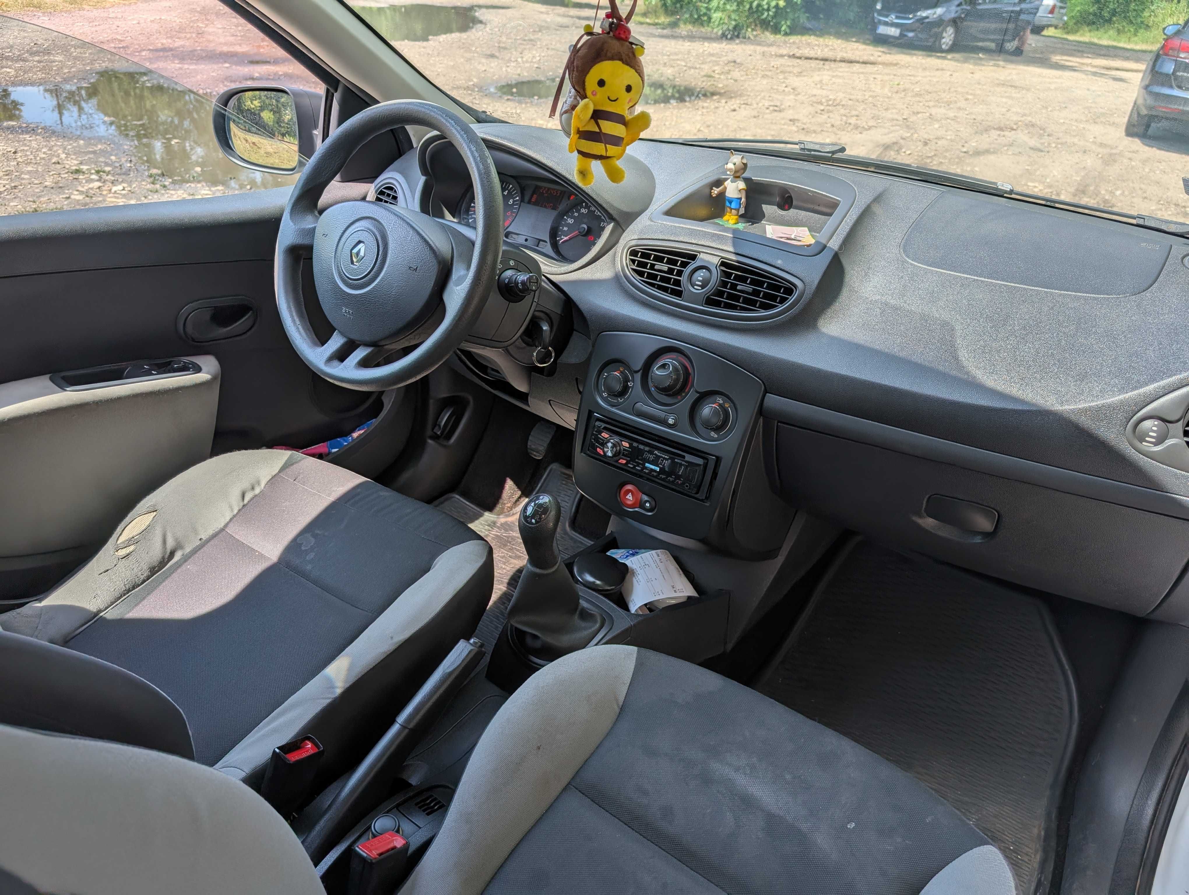 Renault Clio 2010 rok 1.2 16V