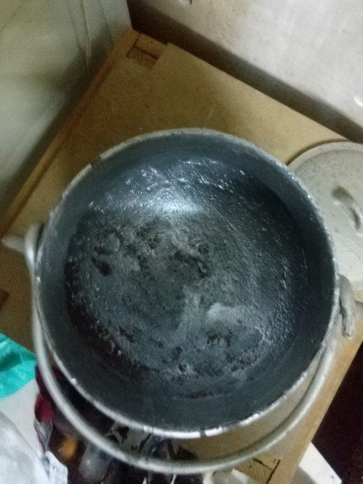 Panela Antiga de Ferro Fundido 3 pernas - 2 L