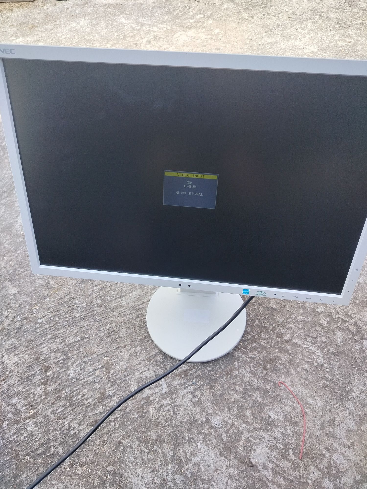 Monitory NEC i Eizo