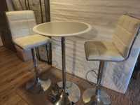 Stół barowy z krzesłami