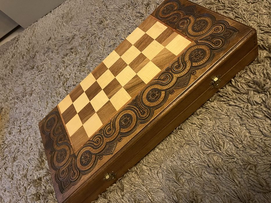 Продам шахмати , нові, дерево натуральне