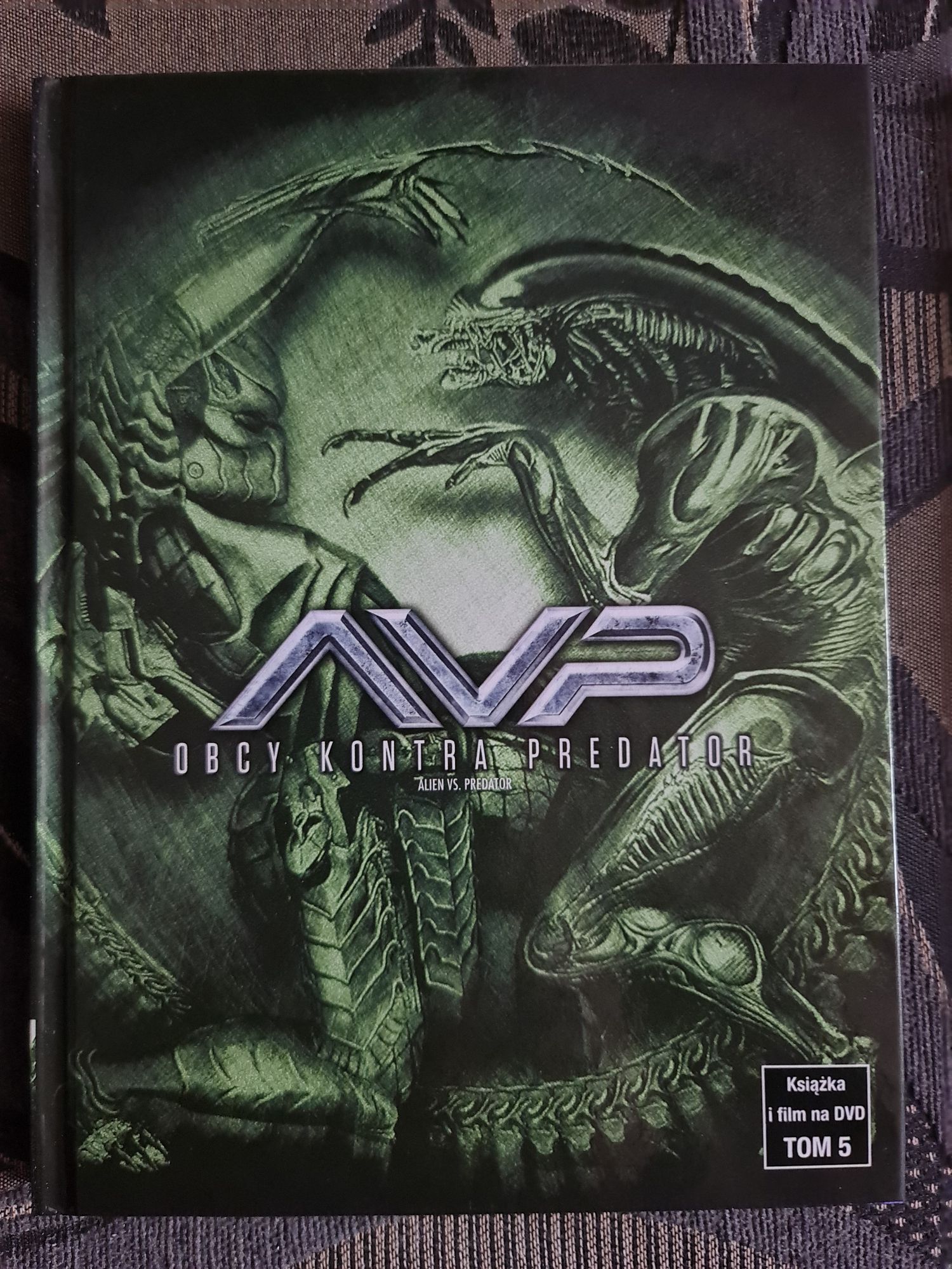 Obcy kontra Predator 1, 2 książka DVD