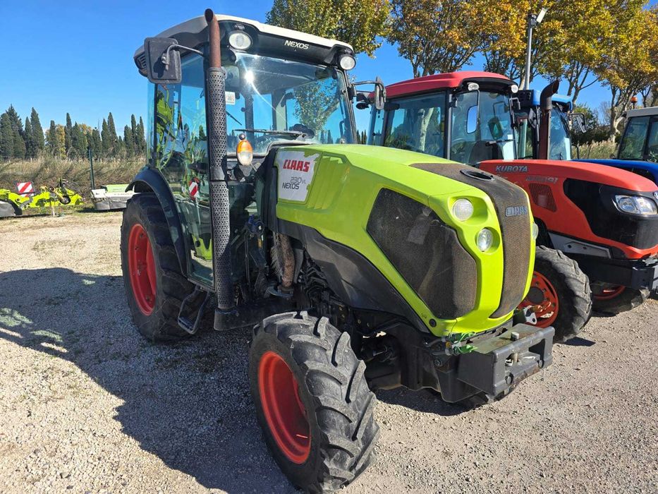 Ciagnik sadowniczy Claas Nexos 230 VL