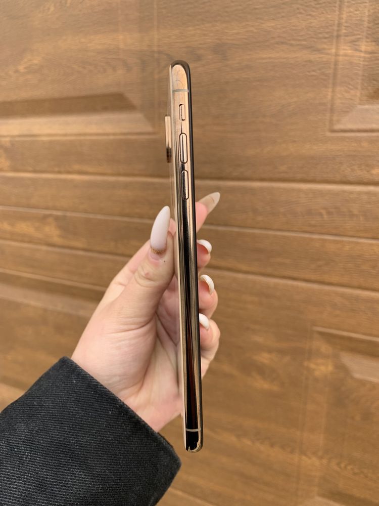 iPhone XS Max Gold  64 gb