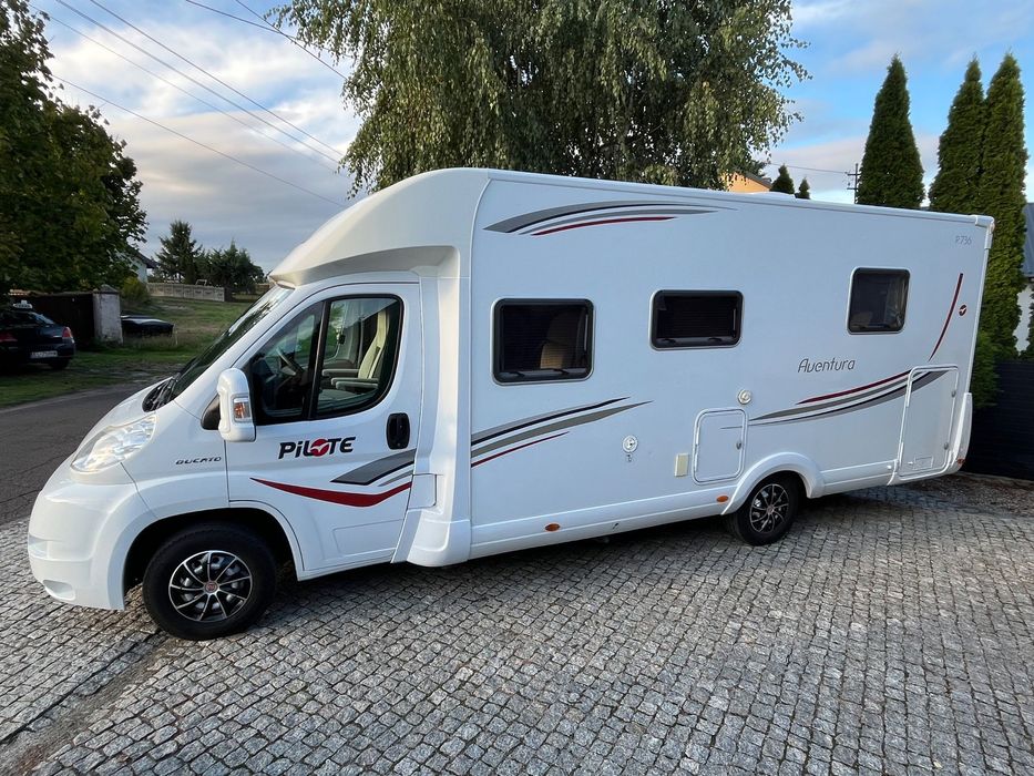 Fiat PILOTE  Kamper Fiat Ducato Pilote Aventura 2011 opuszczane łóżko z sufitu