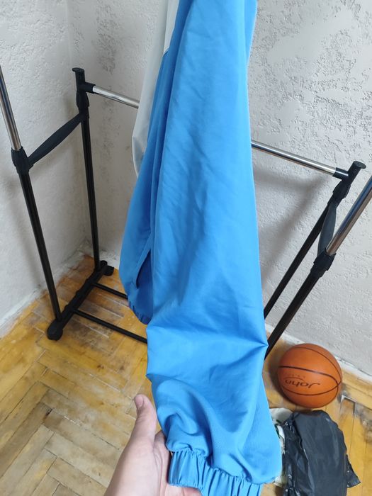 Біло-синя спортивка від бренду локост