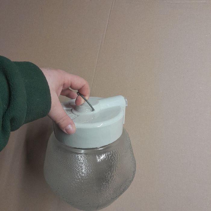 Lampa przemysłowa z podstawą porcelanową