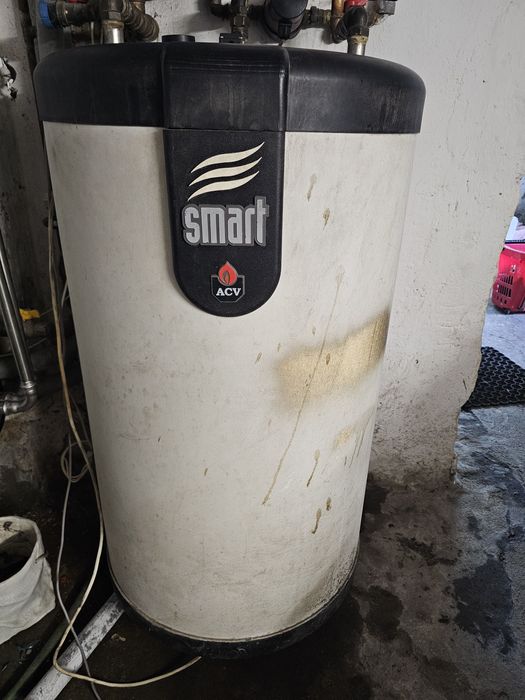 Sprzedam piec gazowy Vaillant z duzym zasobnikiem na wode.