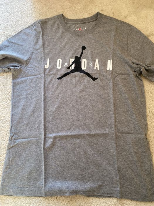 T shirt Jordan tamanho L