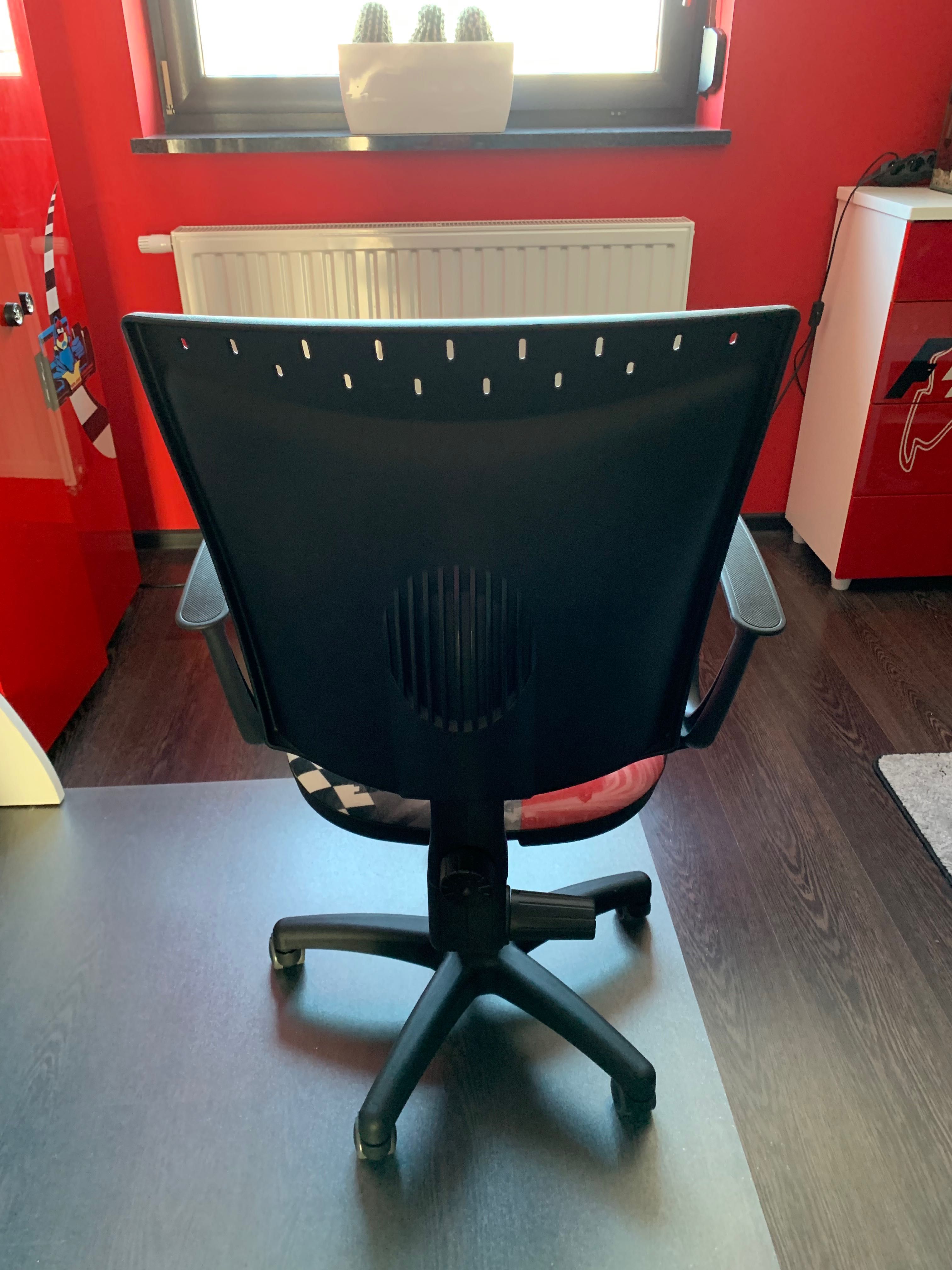 Krzesło do biurka obrotowe dla dziecka