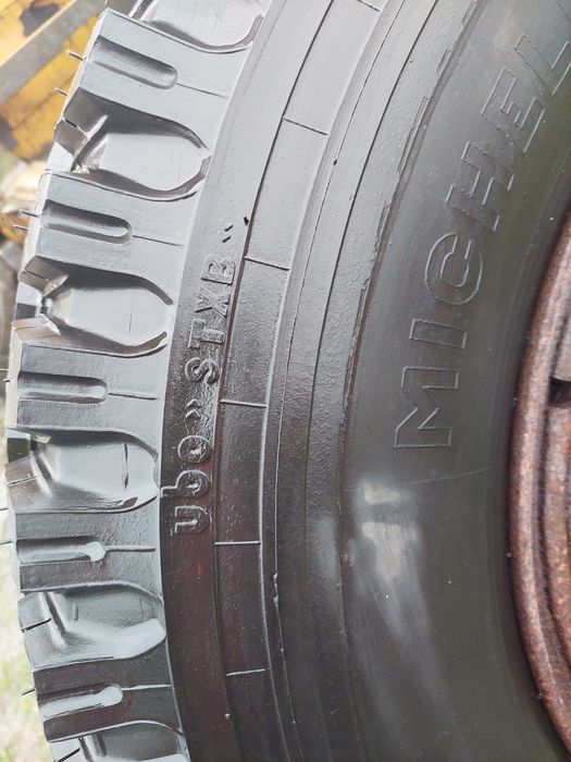 11.00 r 20 Michelin 16 pr opona z felgą