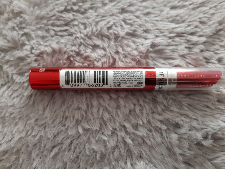 Pomadki revlon czerwona 755 i różowa 765