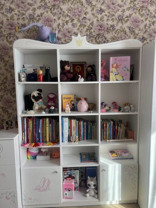 Дитячі меблі для дівчинки