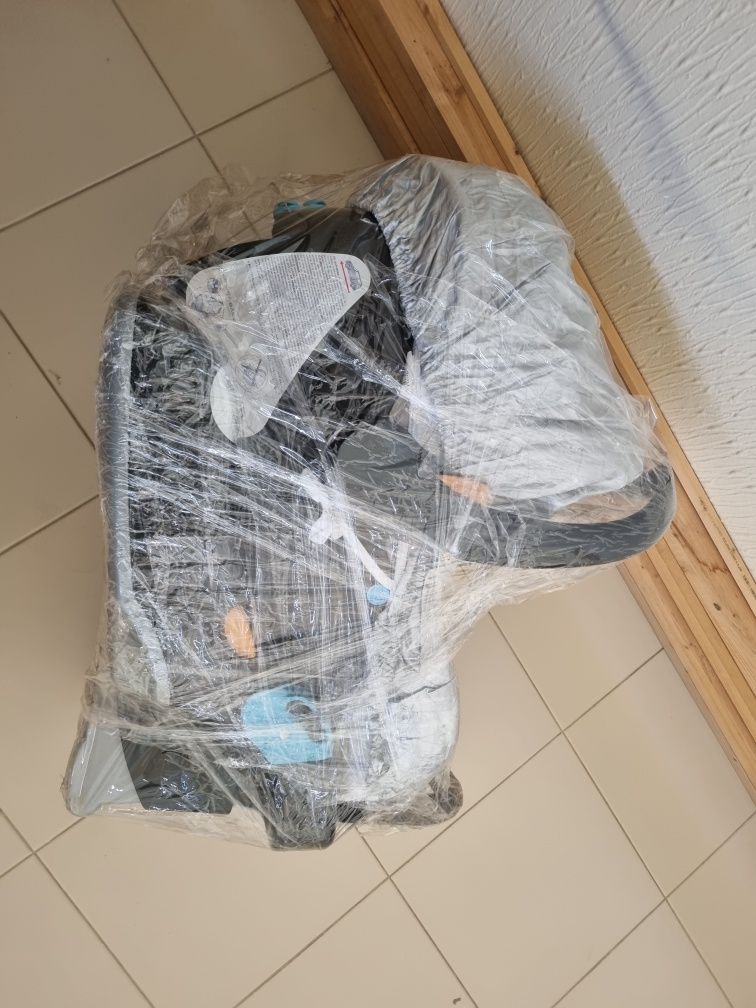 Ovinho bebé +carrinho+base auto chico