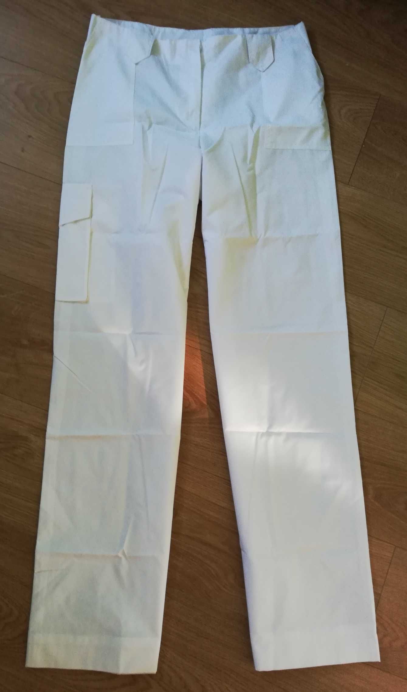 Białe spodnie 44 mega długie nogawki