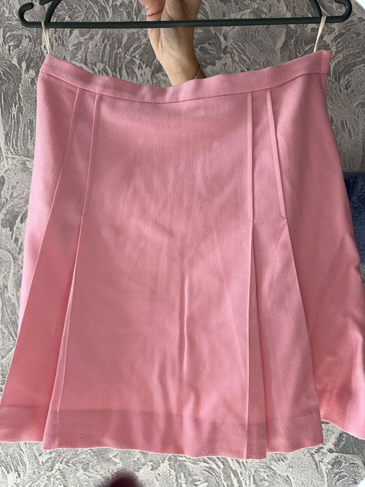 Рожевий костюм, піджак, спідниця