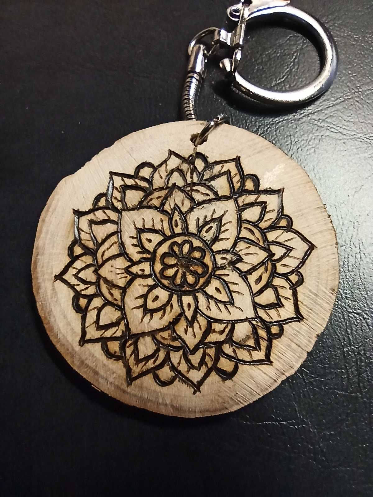 Breloczek mandala drewniany - hand made