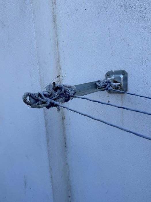 Estendal de parede para roupa