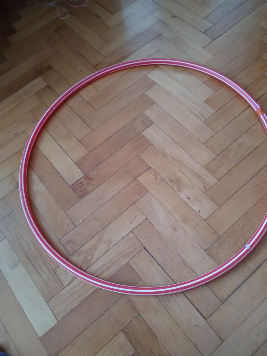 Hula hop czerwono biała 67 cm