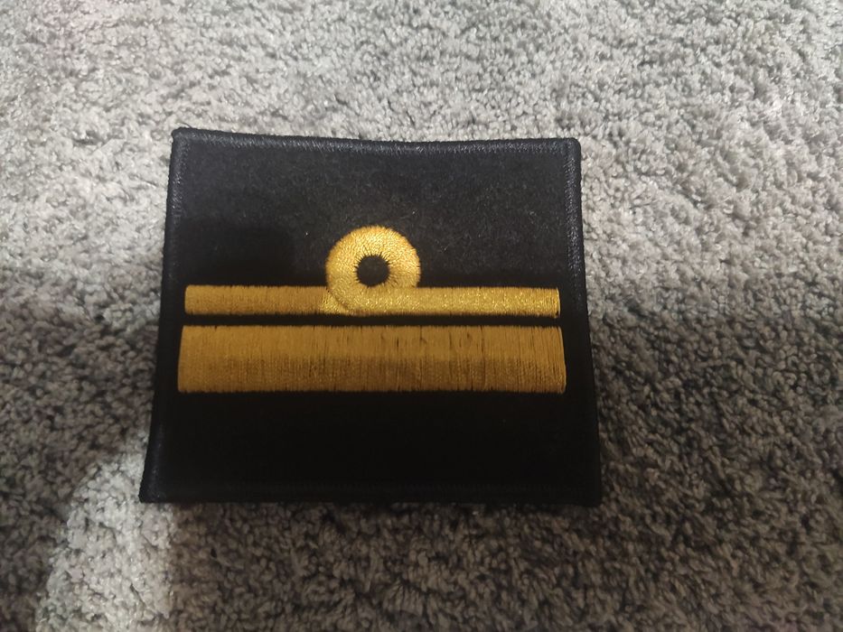 Oznaka stopnia kmdr. ppor na sweter