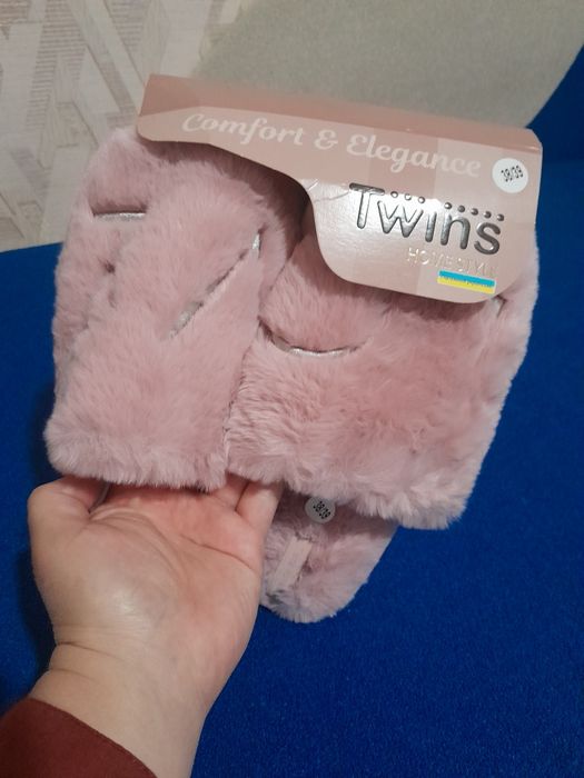 Продам жіночі кімнатні тапочки