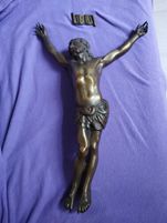 Vendo Cristo em bronze com 28 cm de altura com cerca de 80 anos