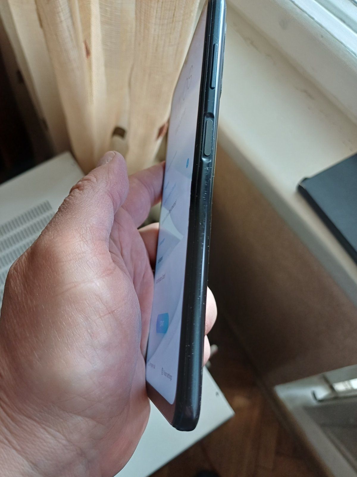 Смартфон ZTE V40 Vita 4/128 віком 1.5 року