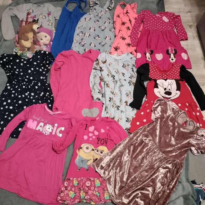 Duża paka ubrana 150 sztuk dla dziewczynki