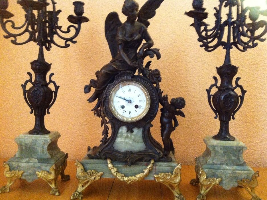 Часы каминные с канделябрами, Франция