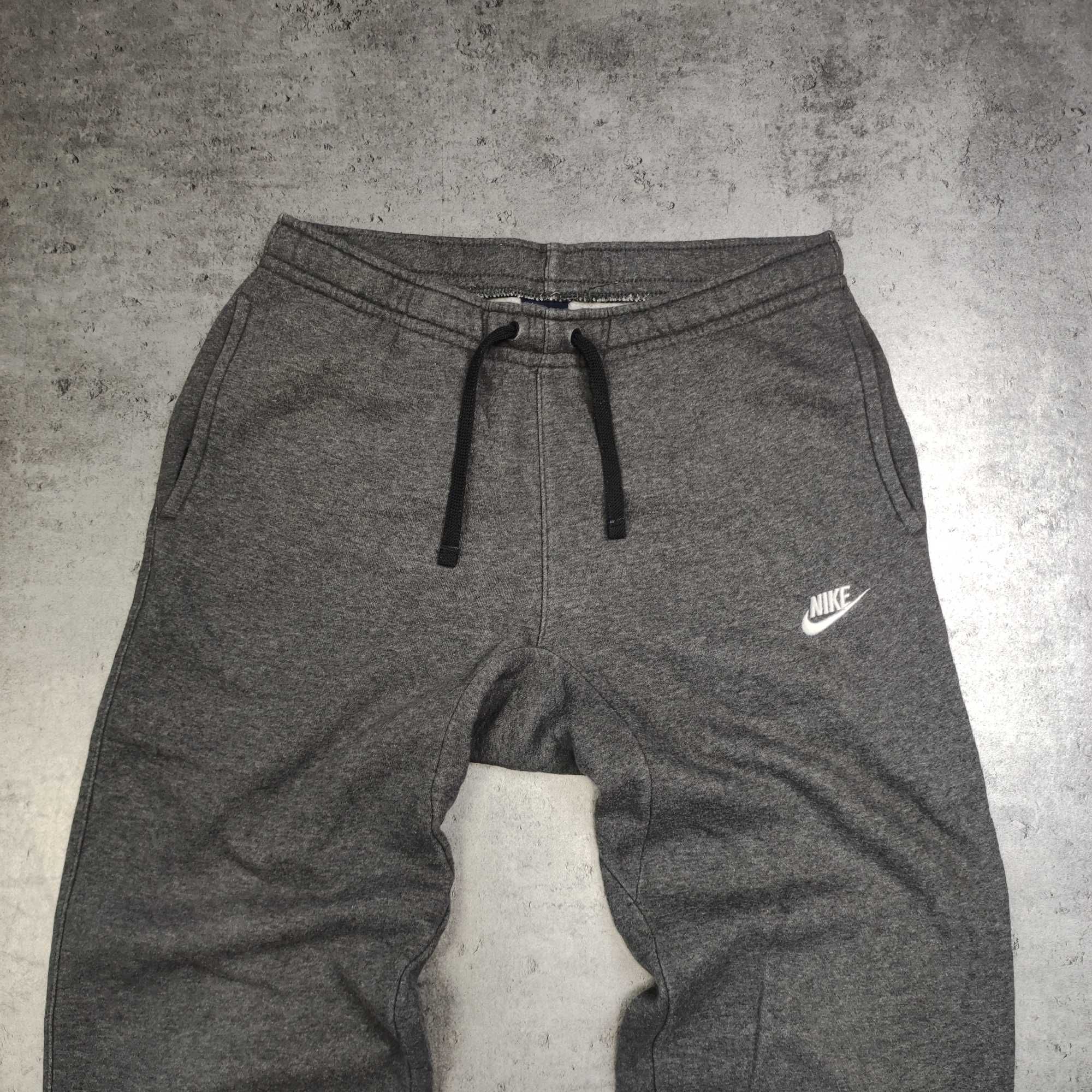 MĘSKIE Dresy Sportowe Spodnie Dresowe Szare Nike Joggery Małe Logo