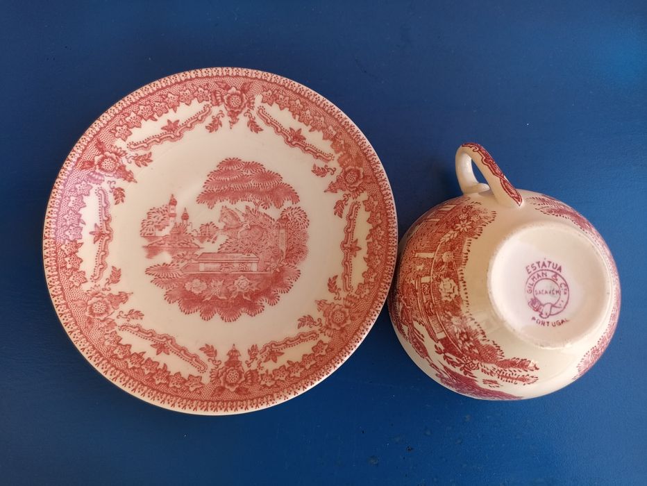 Serviço de chá Sacavém Gilman & Cta motivo Estátua cor de rosa