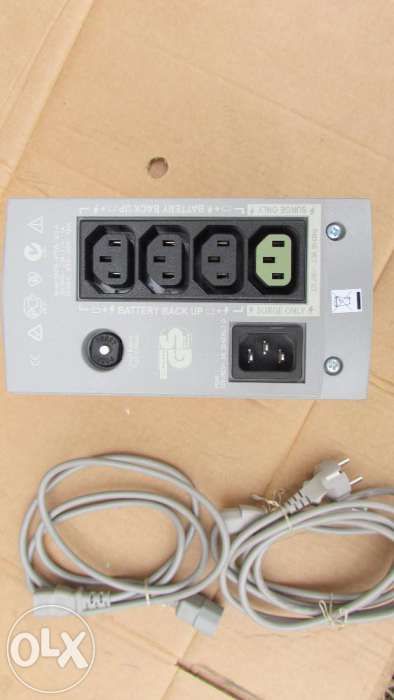 Источник бесперебойного питания   ИБП APC Back-UPS CS 500 VA