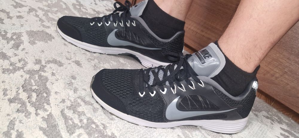 Кросівки чоловічі для бігу,фітнесу Nike