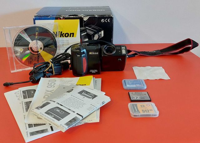 Aparat Nikon coolpix 950 2MP old school, kolekcjonerski, komplet.