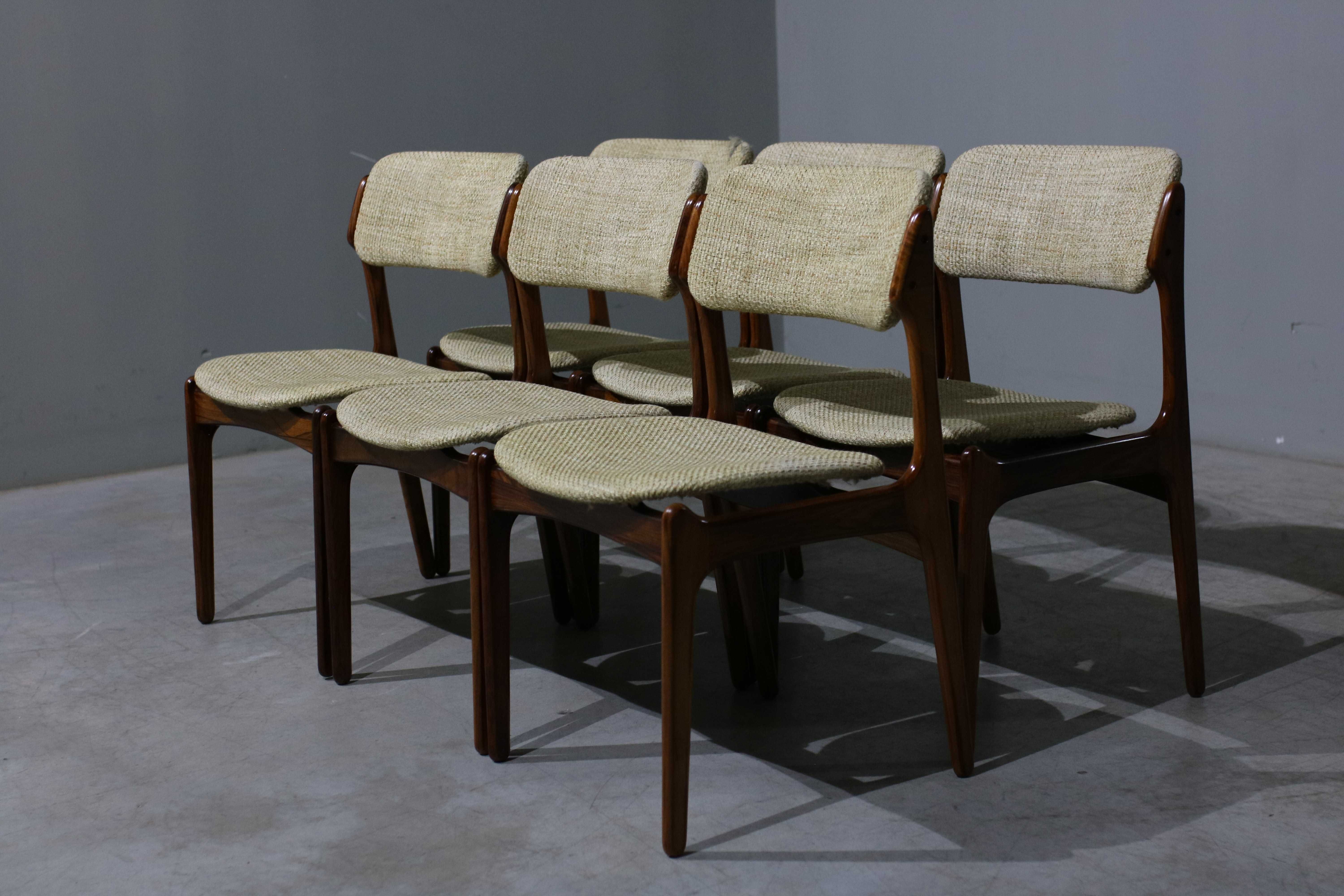 Cadeiras Erik Buck modelo OD49 em pau santo | Danish Design