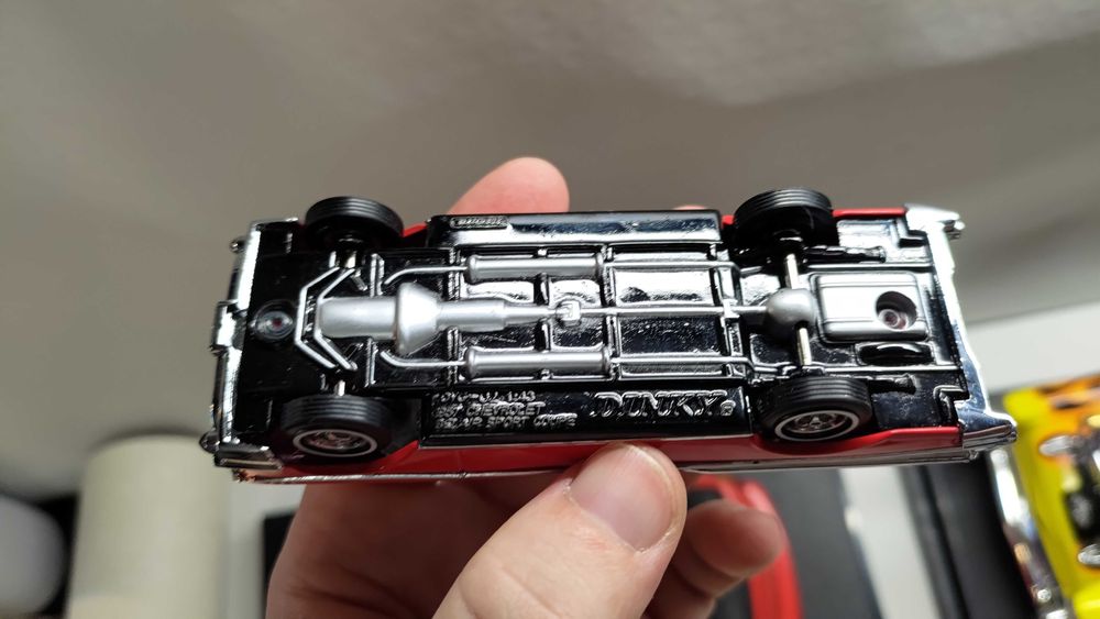 Редкие машинки dinky toys hot wheels 1:18 2001 Muscle Machines Chevy