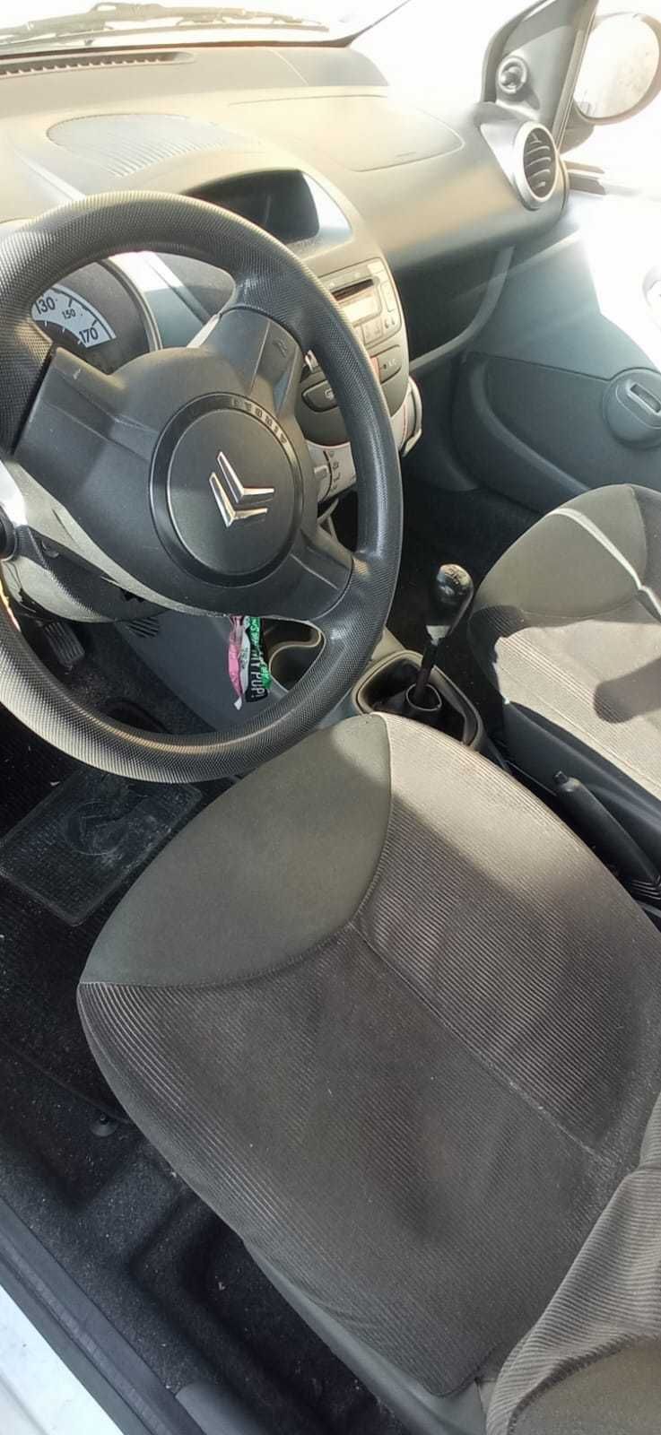Vendo este carro