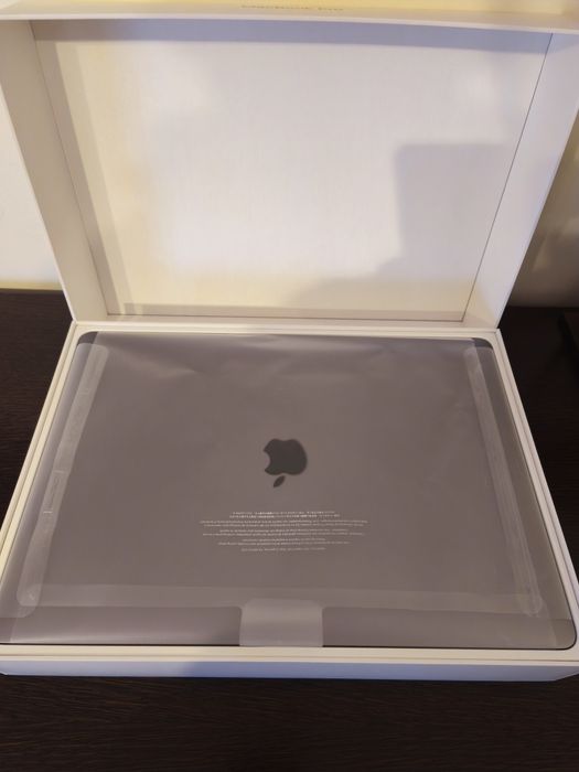 MacBook Pro 15 I7 16GB RAM 256 SSD - Excelente estado