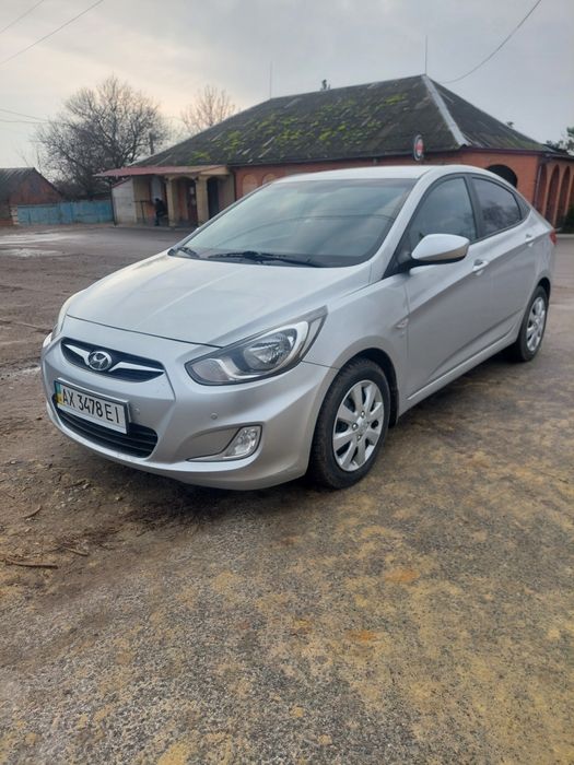 Продам hyundai accent 1,6i a/t 2013