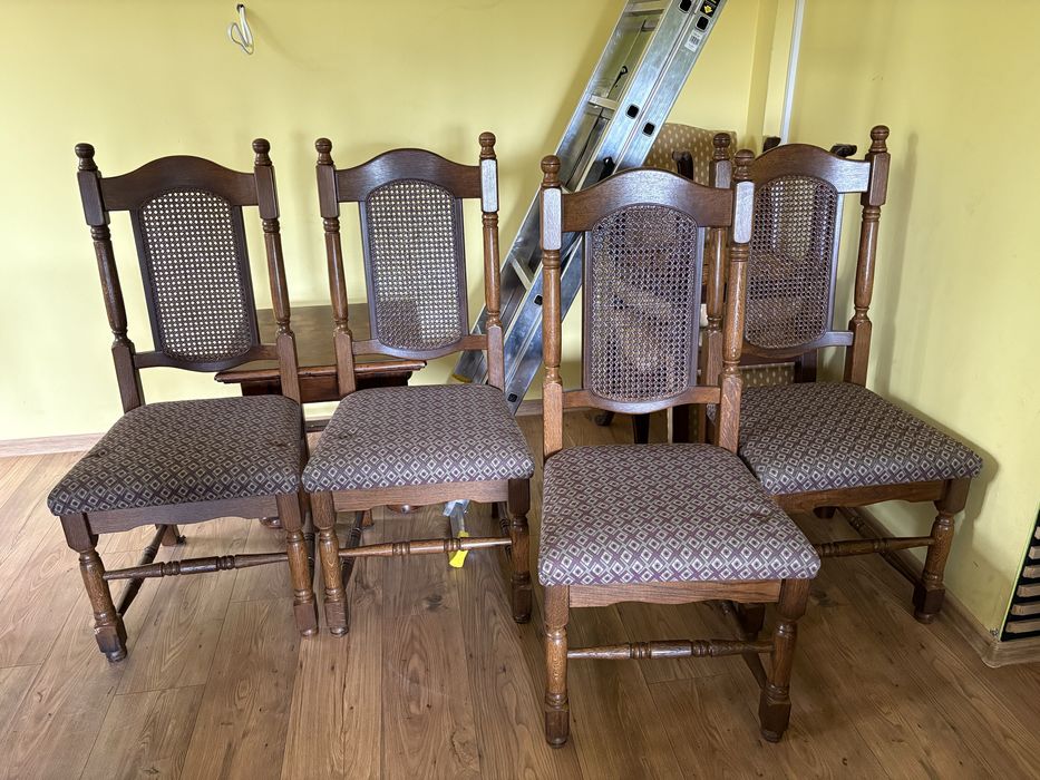 Krzesła drewniane + stół