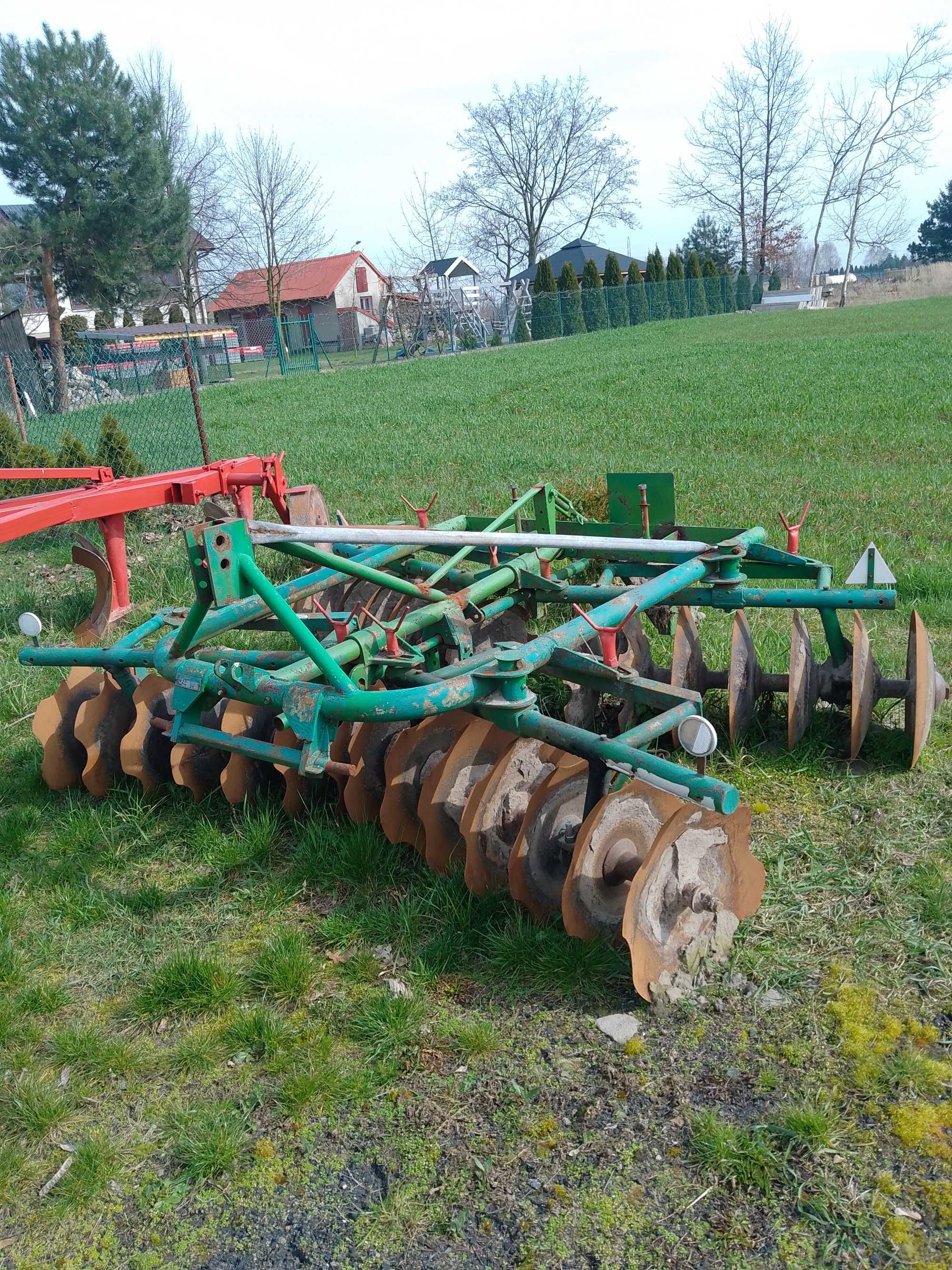 Kombajn Fortschritt E512, talerzówka 2,8m, pług 4x40