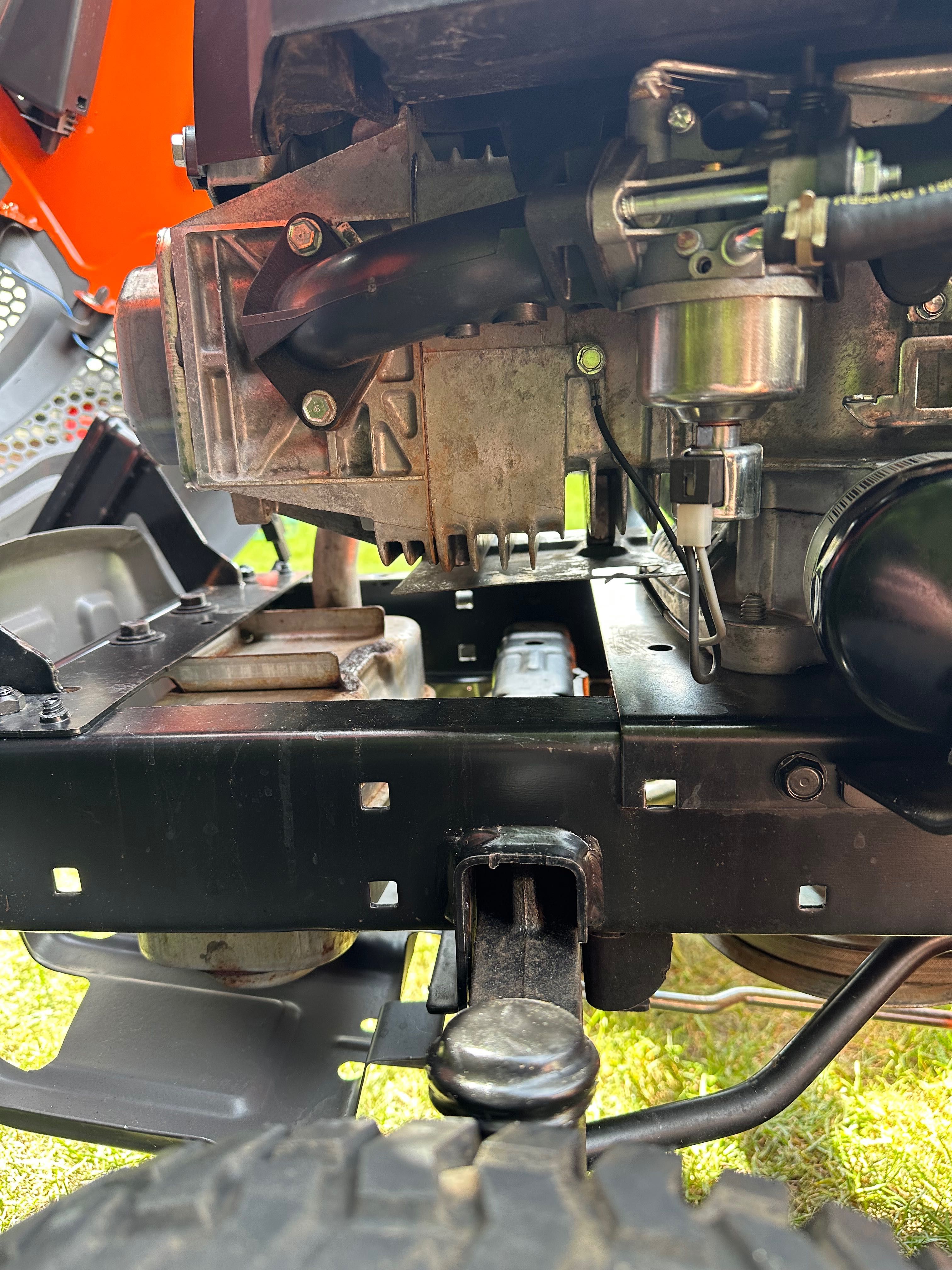 Kosiarka Traktorek Husqvarna YTH 18542, kpl  z koszami, 2021r