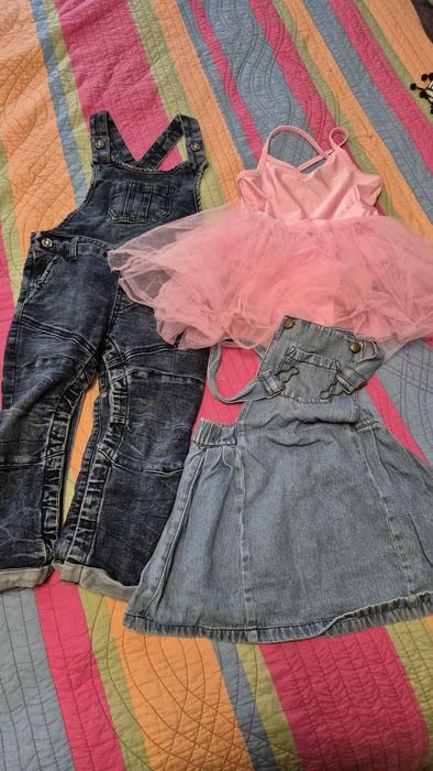 Віддам пакет одягу для дівчинки 92-98см