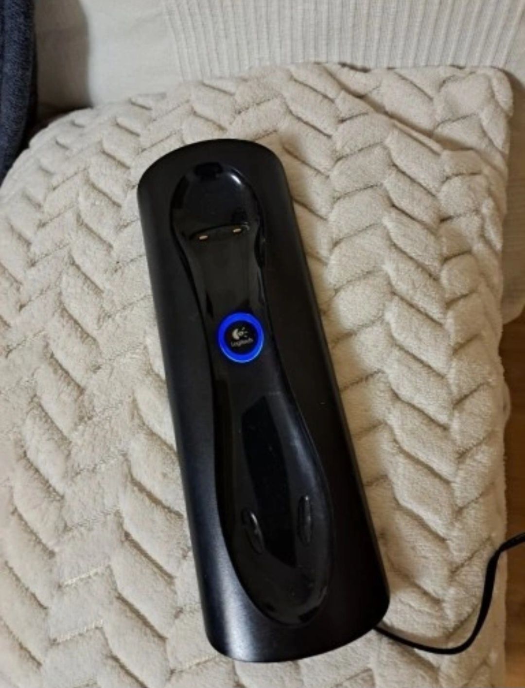 Stacja dokująca ładująca L-LG7 do pilotów logitech harmony np. 880, 89